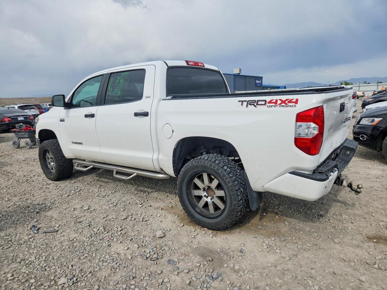 Toyota Tundra Crewmax Sr5