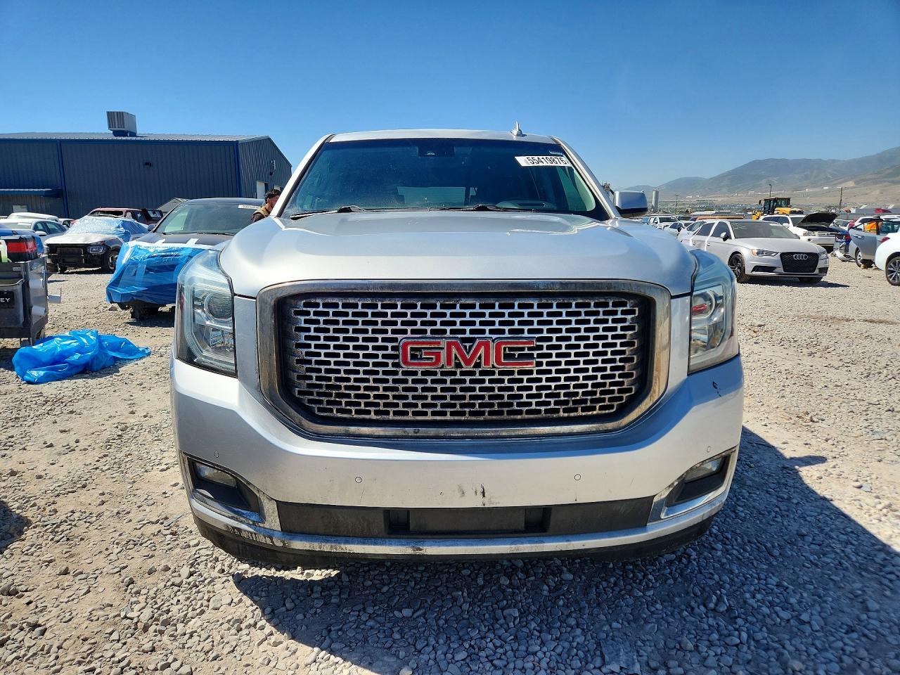 GMC Yukon Denali