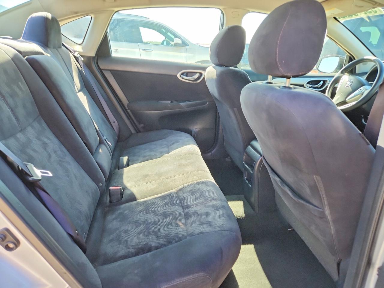 Nissan Sentra S