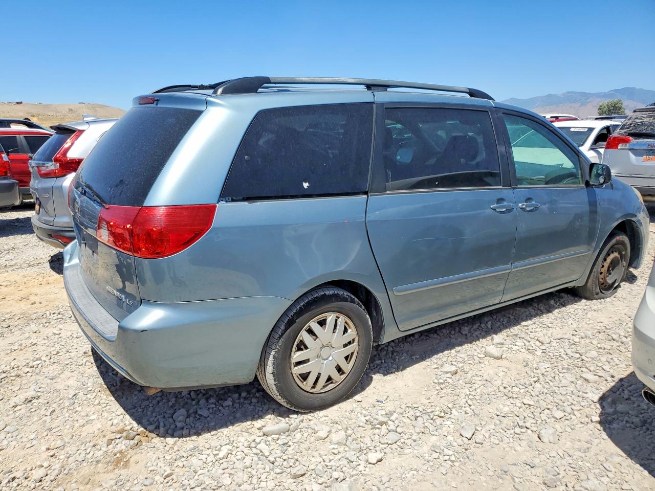 Toyota Sienna Le 8-passenger