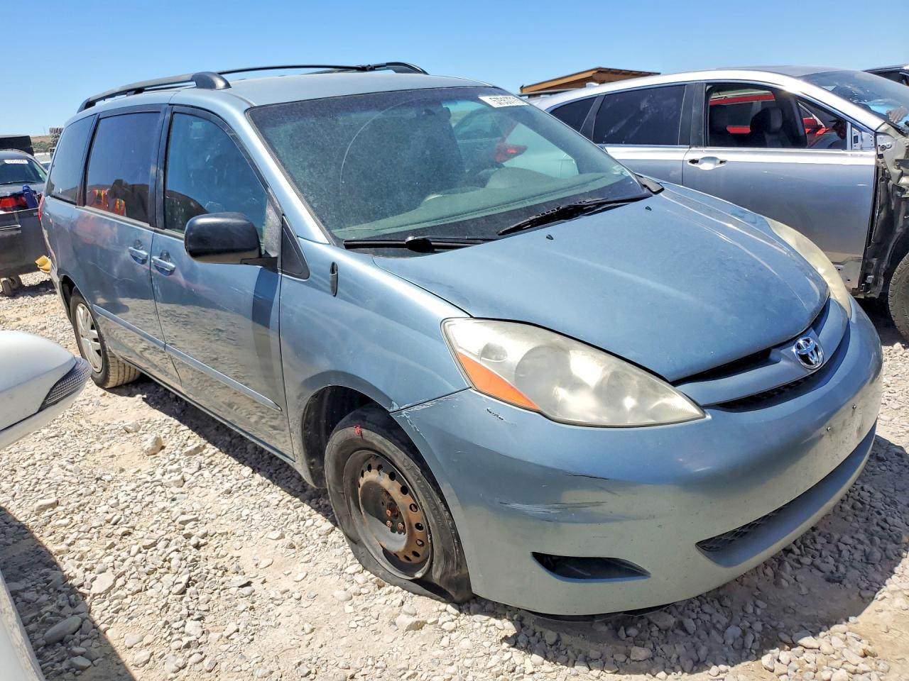Toyota Sienna Le 8-passenger