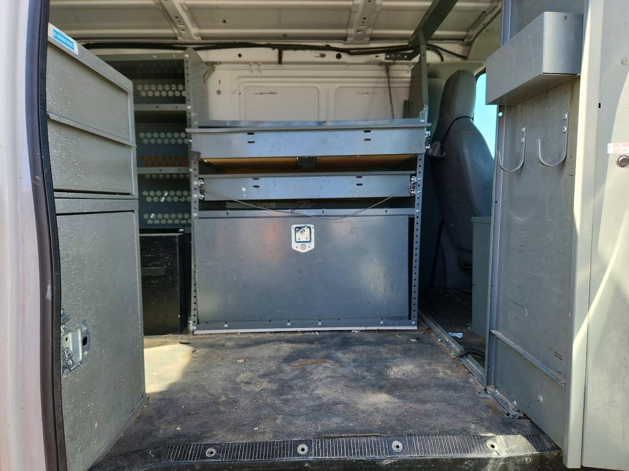 Ford Econoline E250 Van