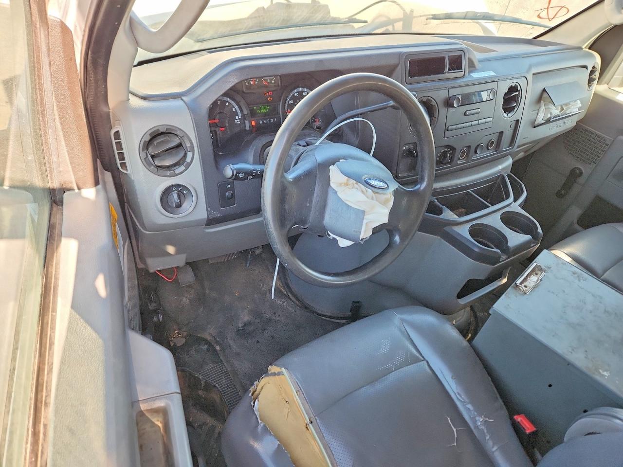 Ford Econoline E250 Van