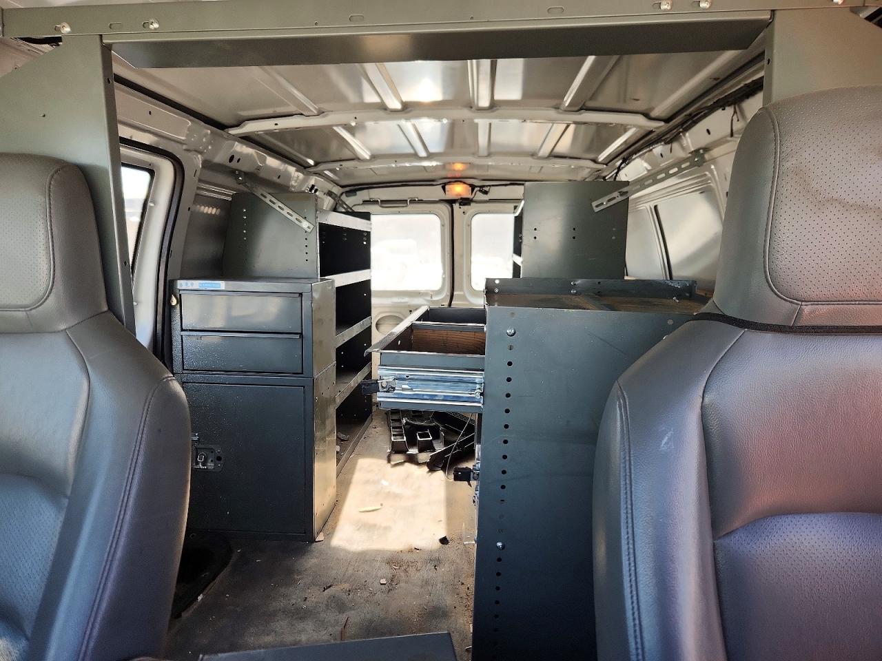 Ford Econoline E250 Van
