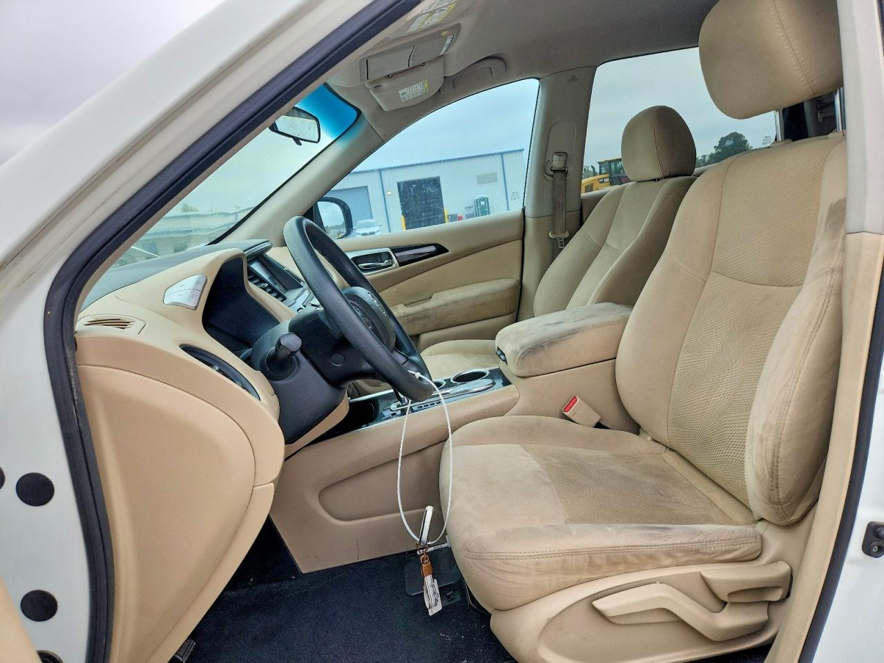 Nissan Pathfinder S