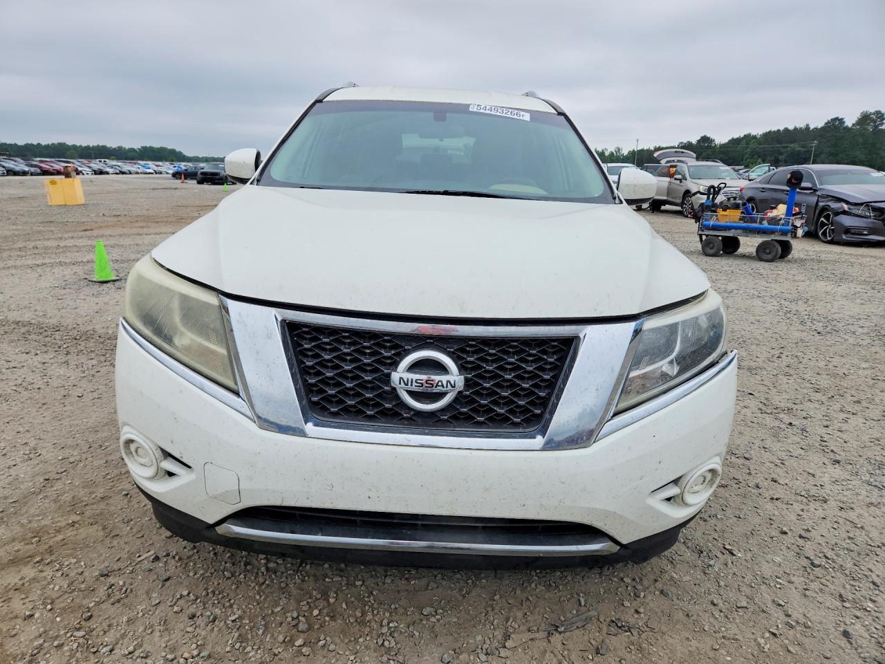 Nissan Pathfinder S