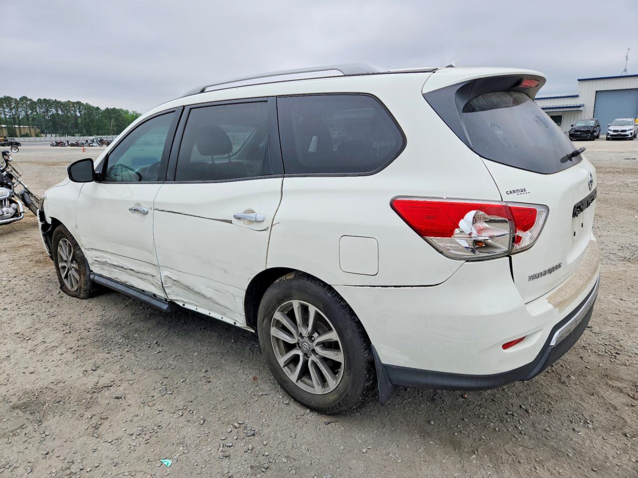 Nissan Pathfinder S
