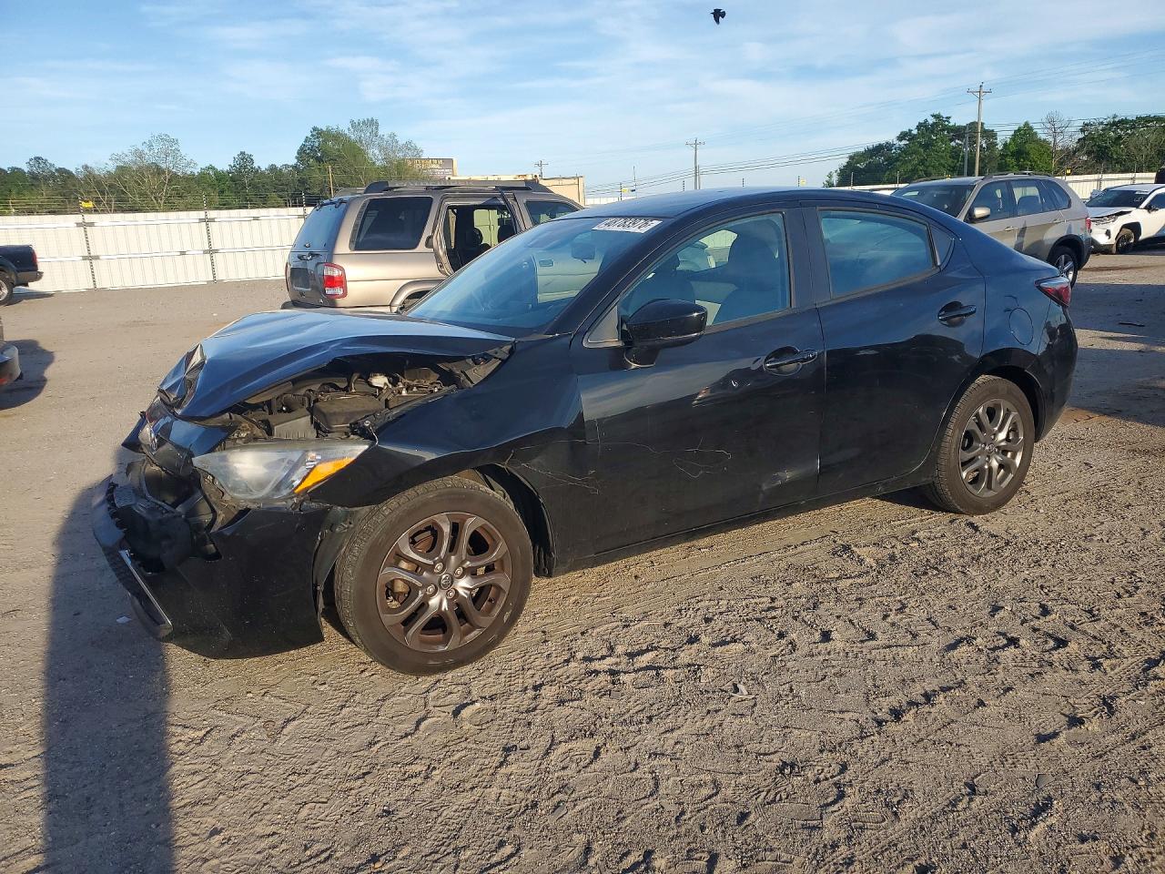 Salvage Toyota Yaris Image