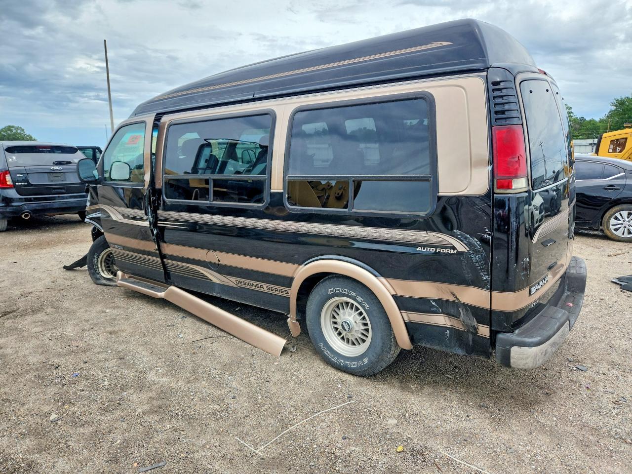 GMC Savana Rv G1500
