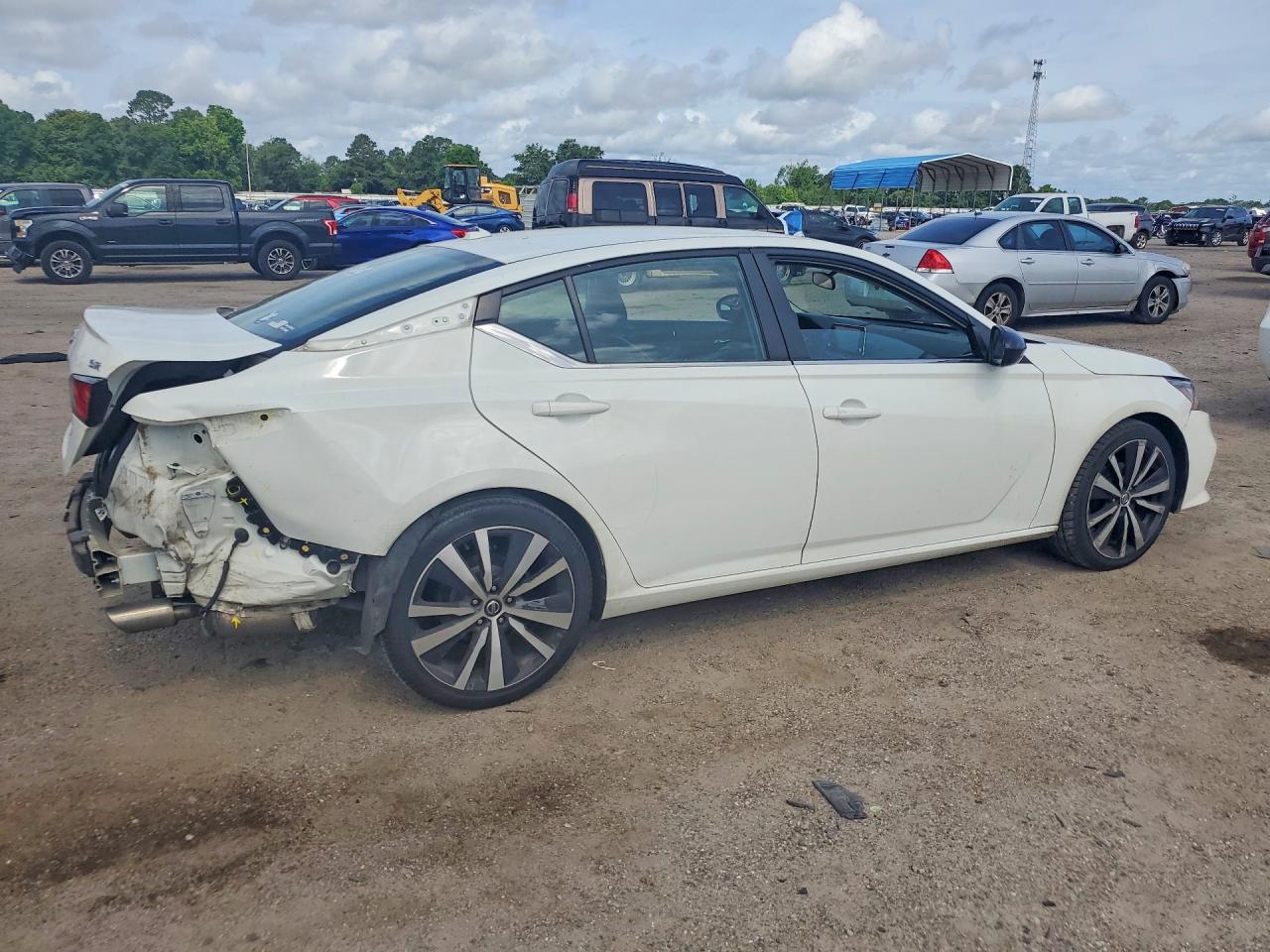 Nissan Altima Sr