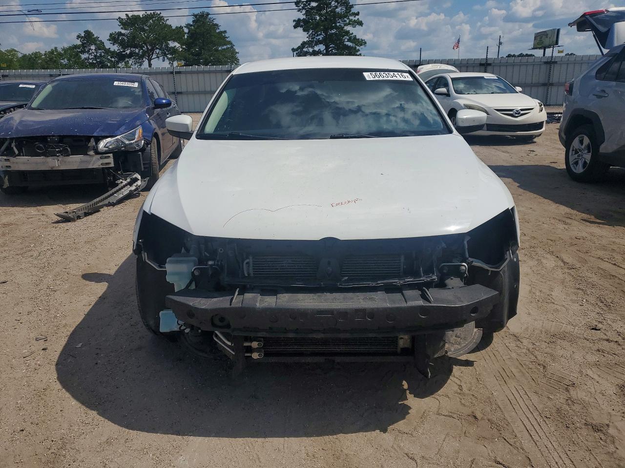 Volkswagen Jetta S