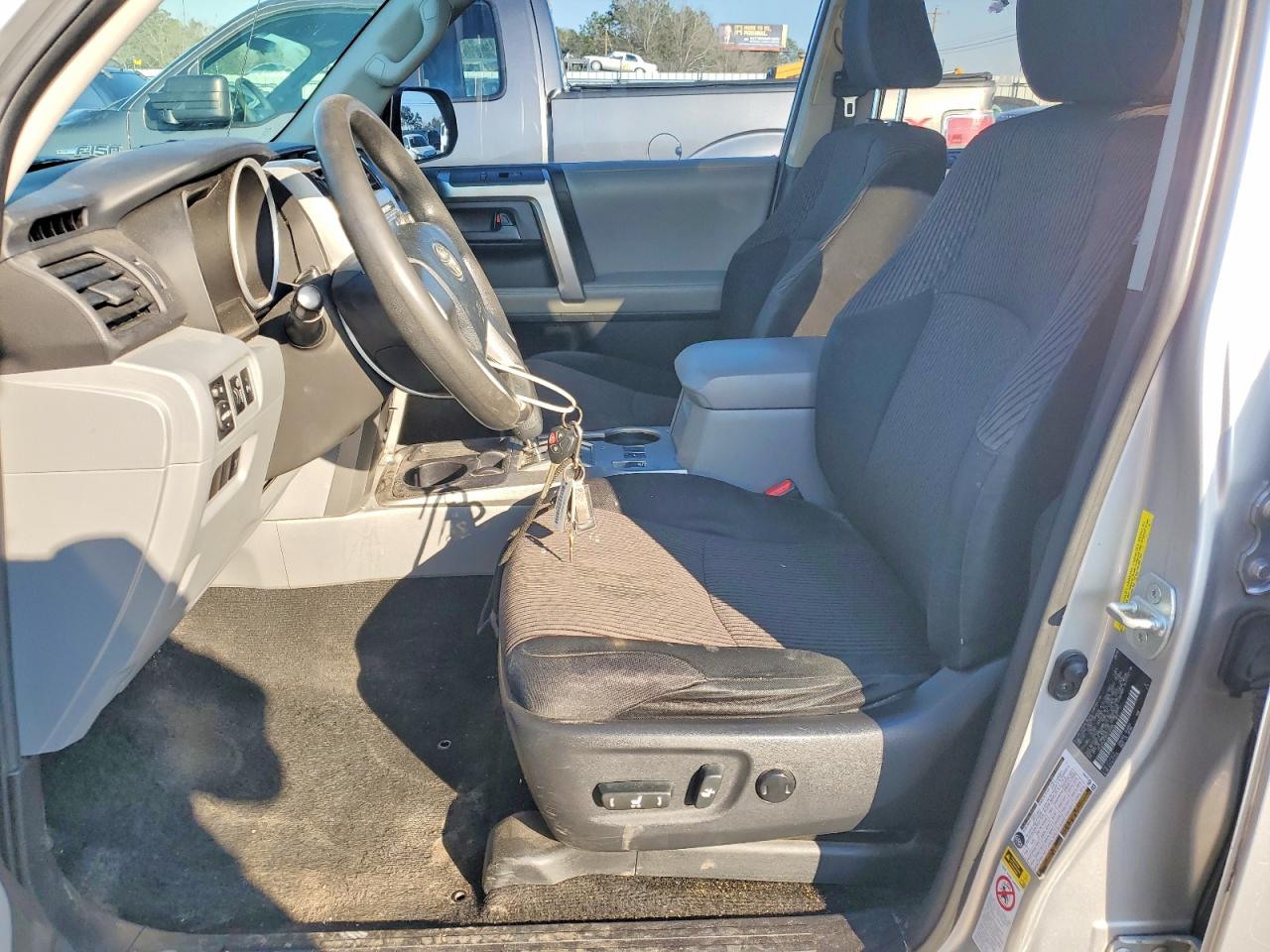Toyota 4Runner Sr5