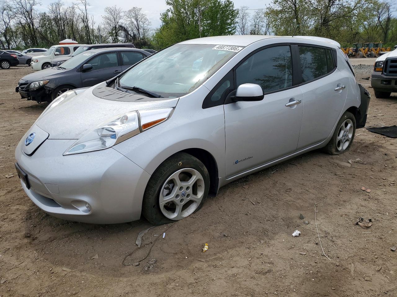 Salvage Nissan LEAF Image
