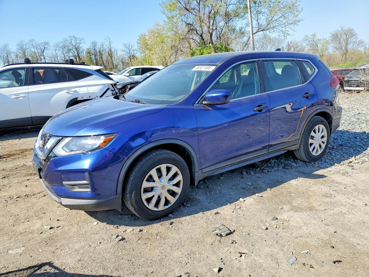 Salvage Nissan Rogue Image