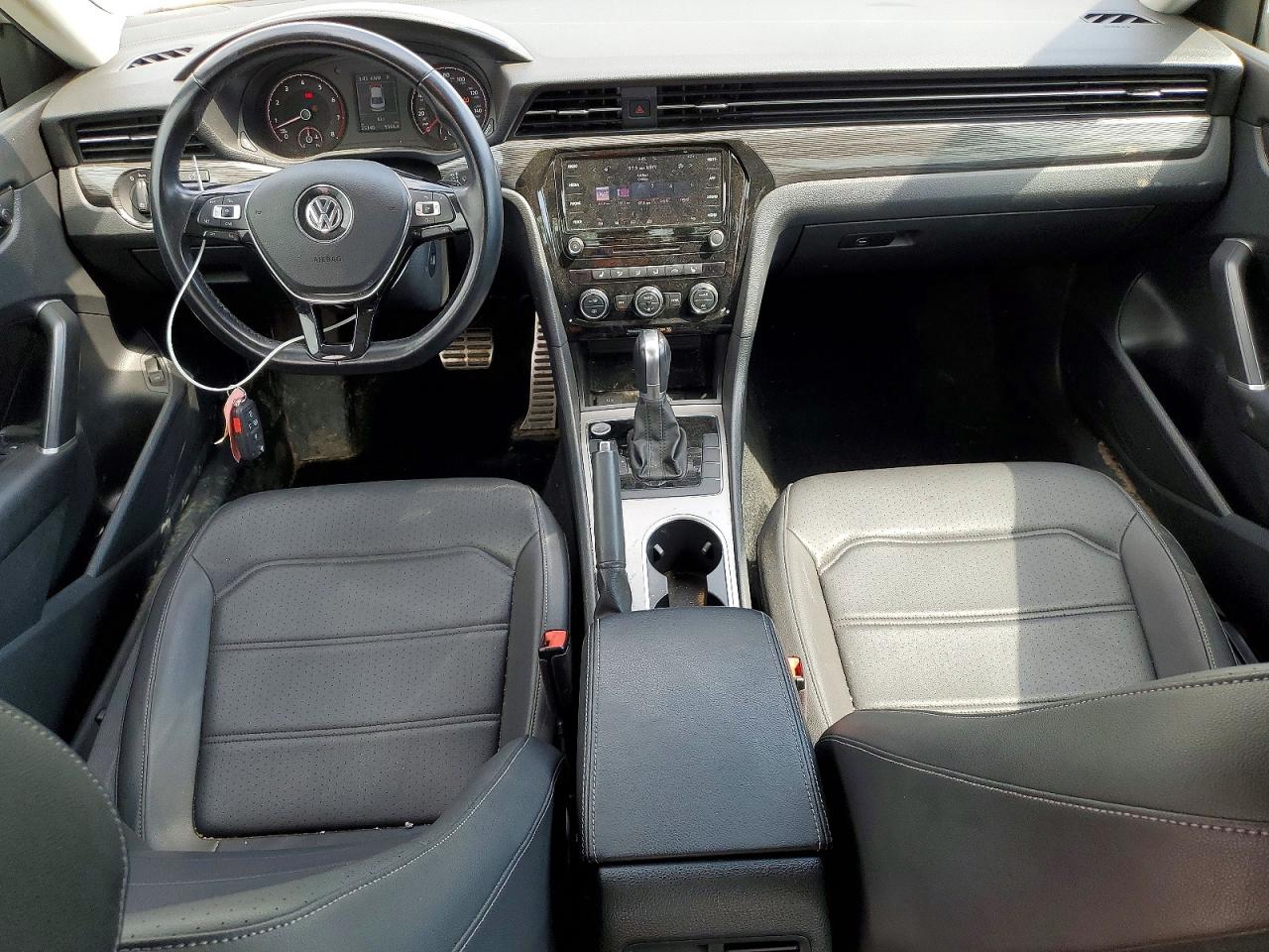 Volkswagen Passat R-line
