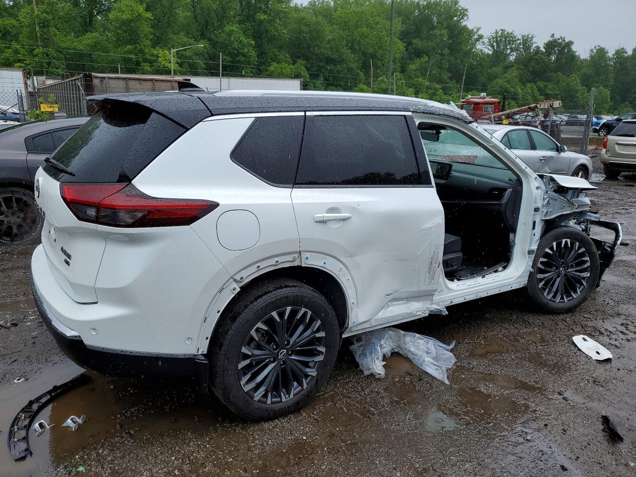 Nissan Rogue Platinum