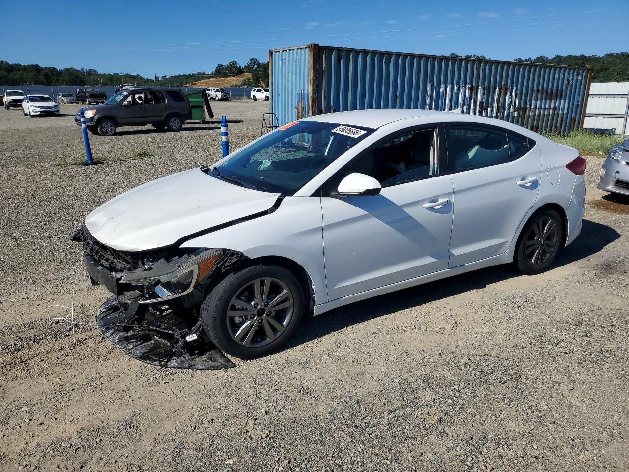 Salvage Hyundai ELANTRA Image