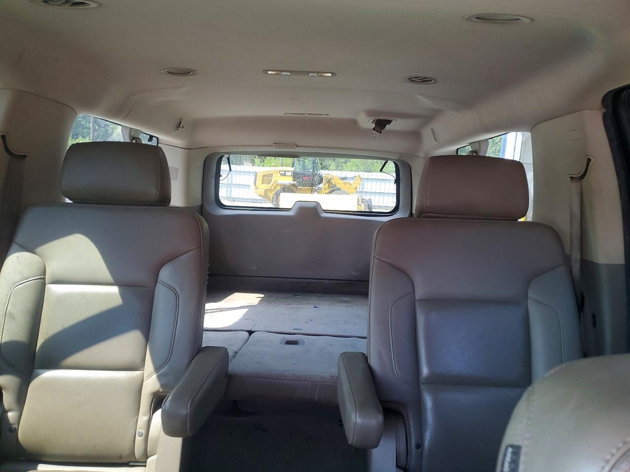 Chevrolet Suburban C1500 Ltz