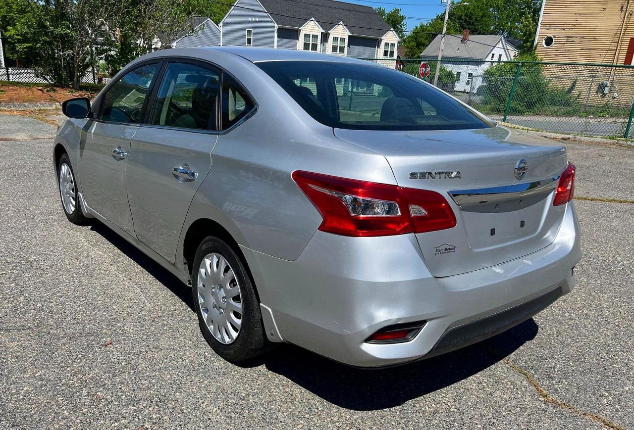 Nissan Sentra S