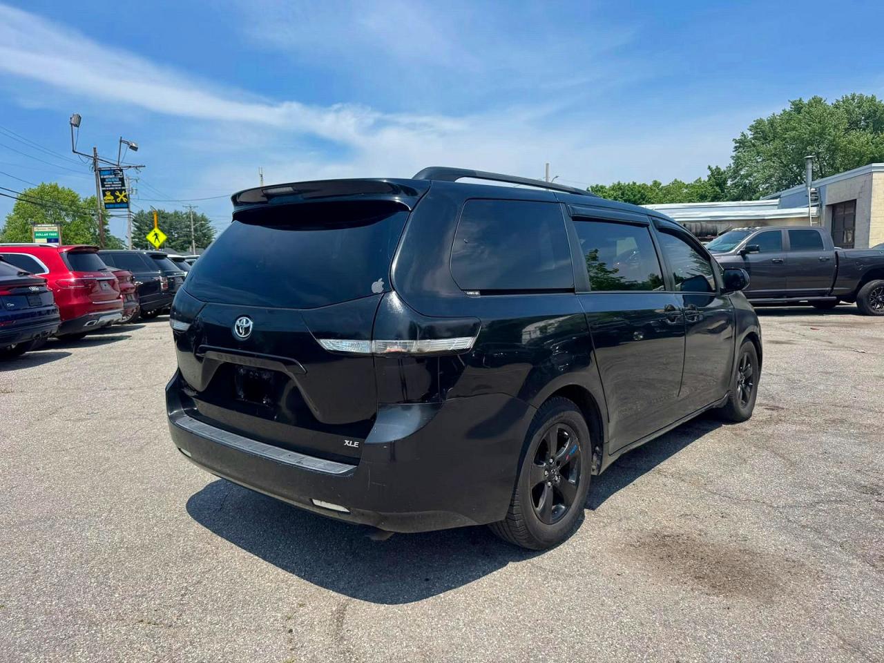 Toyota Sienna Xle 8-passenger