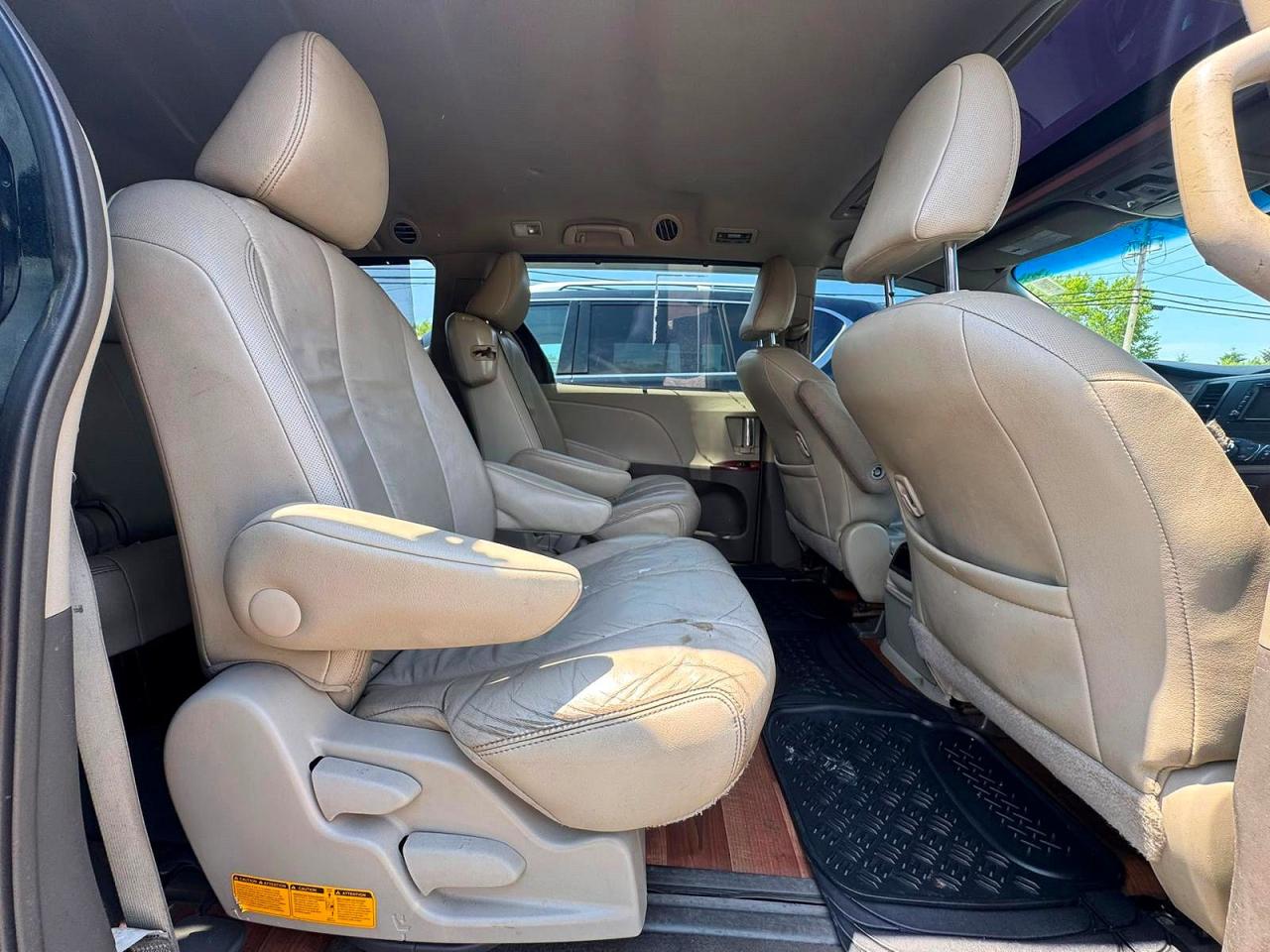 Toyota Sienna Xle 8-passenger