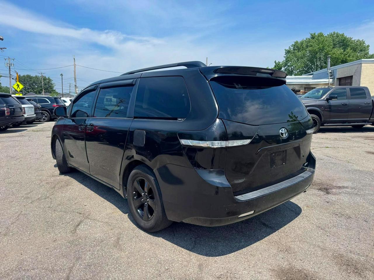 Toyota Sienna Xle 8-passenger