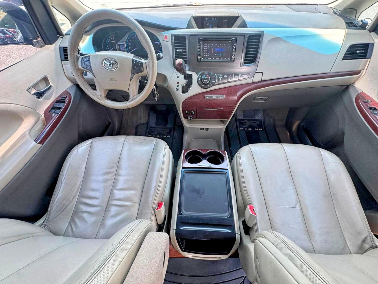 Toyota Sienna Xle 8-passenger
