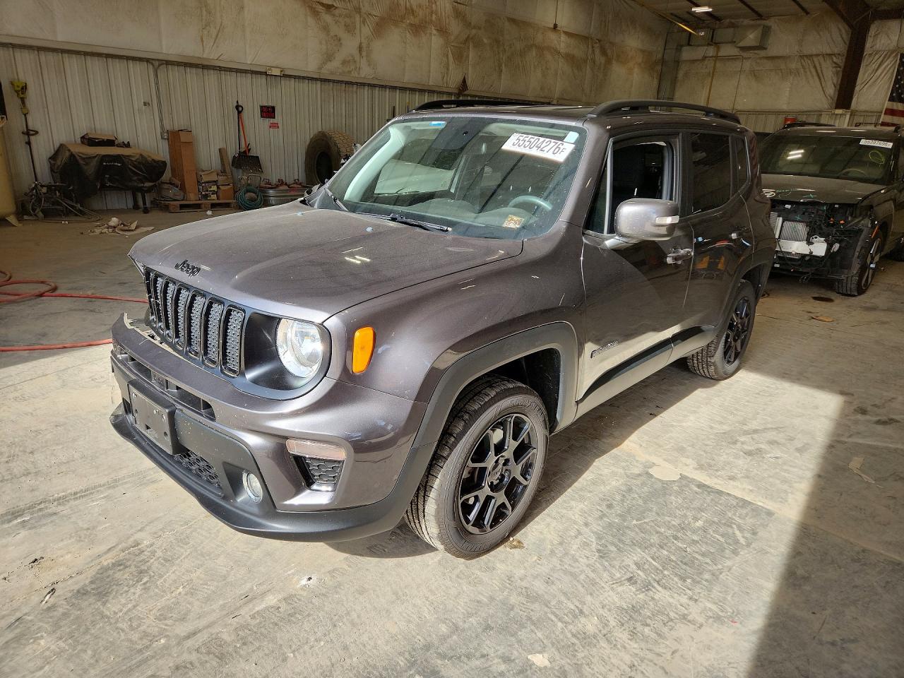 Salvage Jeep Renegade Image