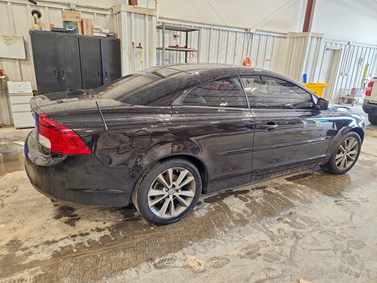 Volvo C70 T5