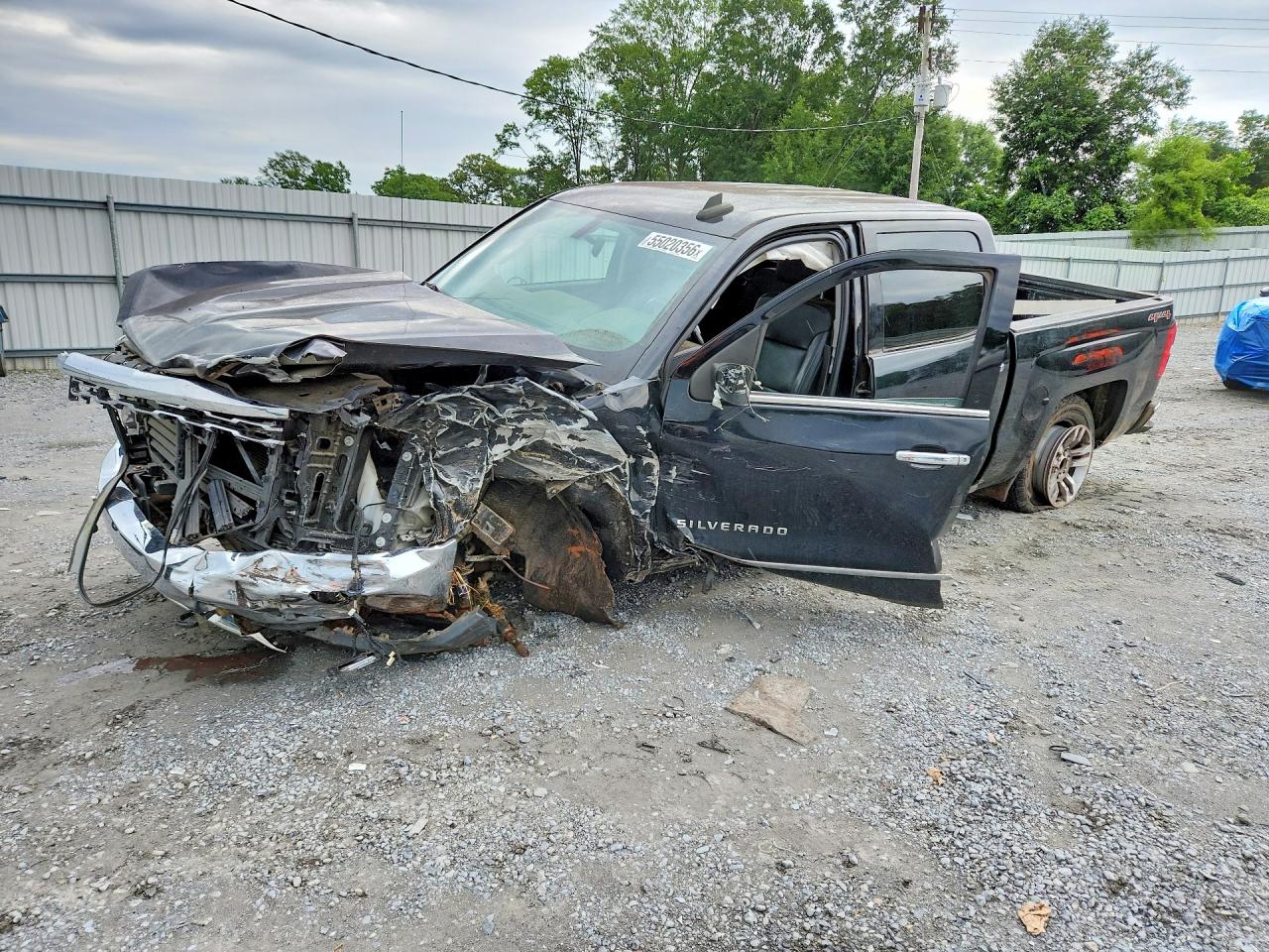 Salvage Chevrolet Silverado Image