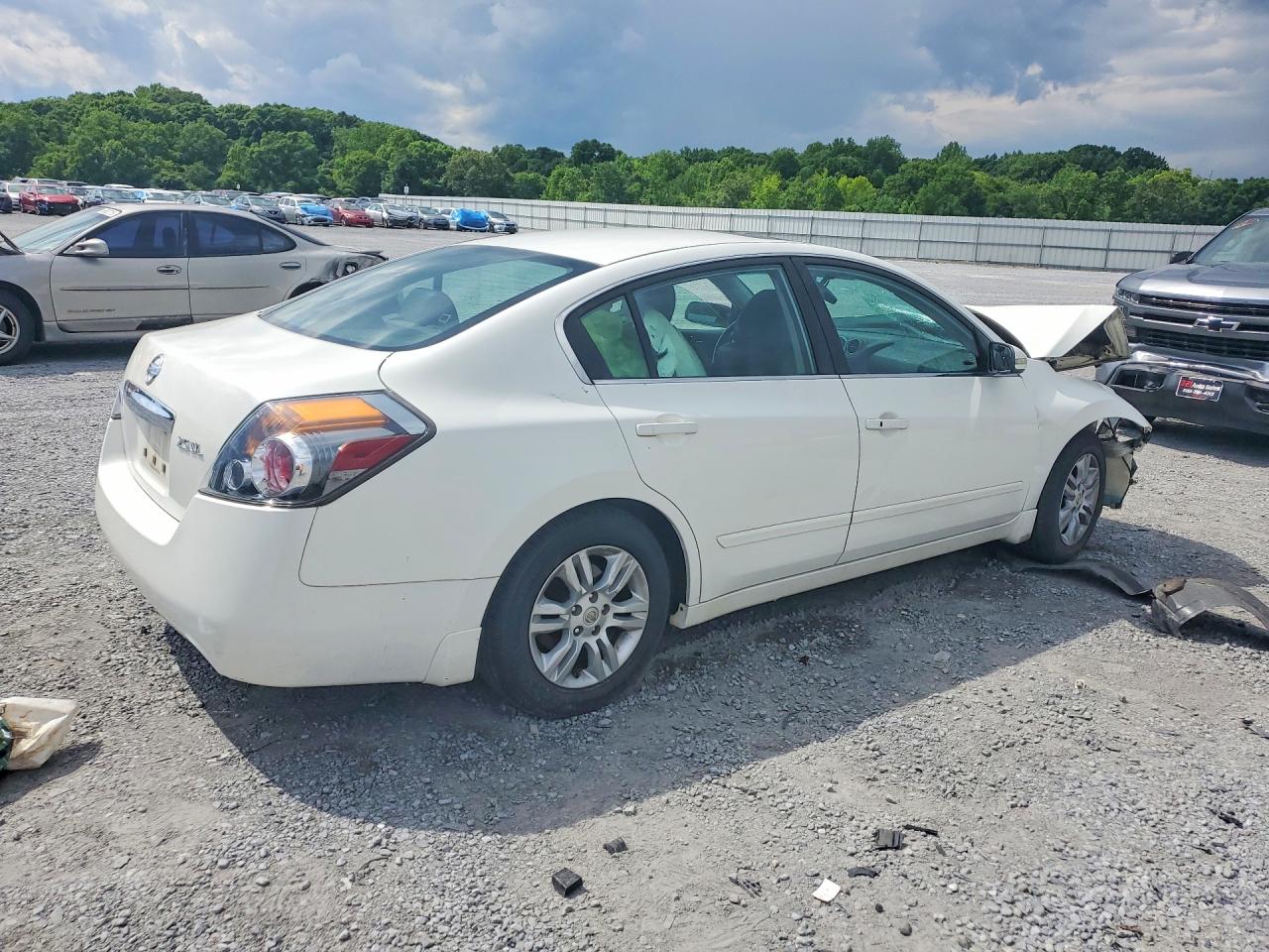 Nissan Altima Base