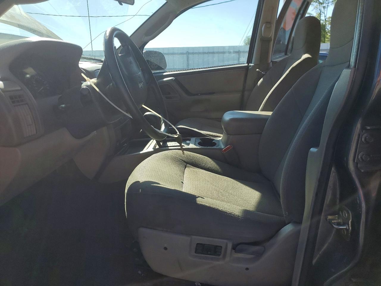 Jeep Grand Cherokee Laredo
