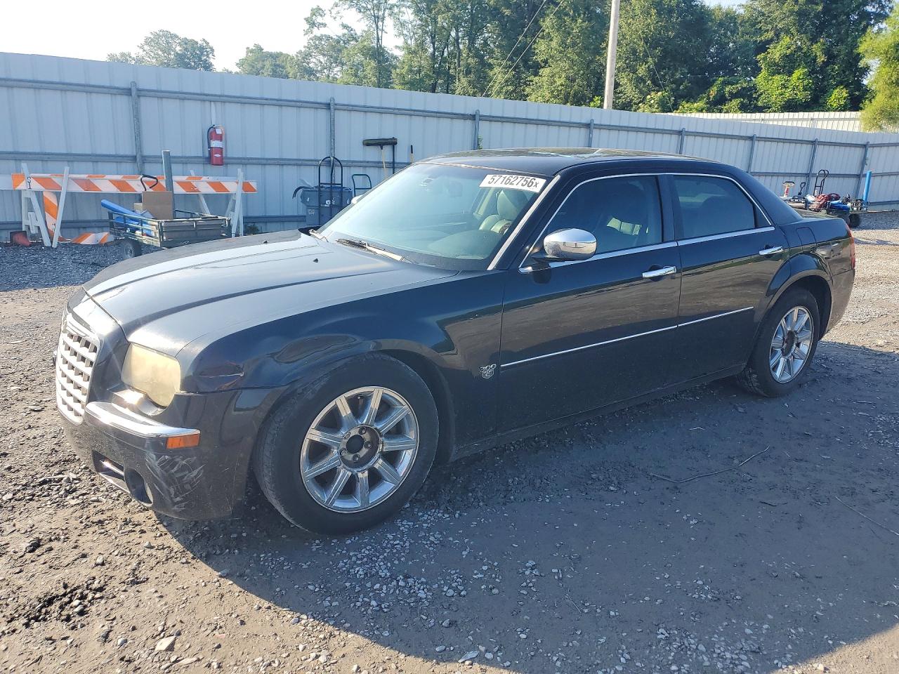 Salvage Chrysler 300 Image