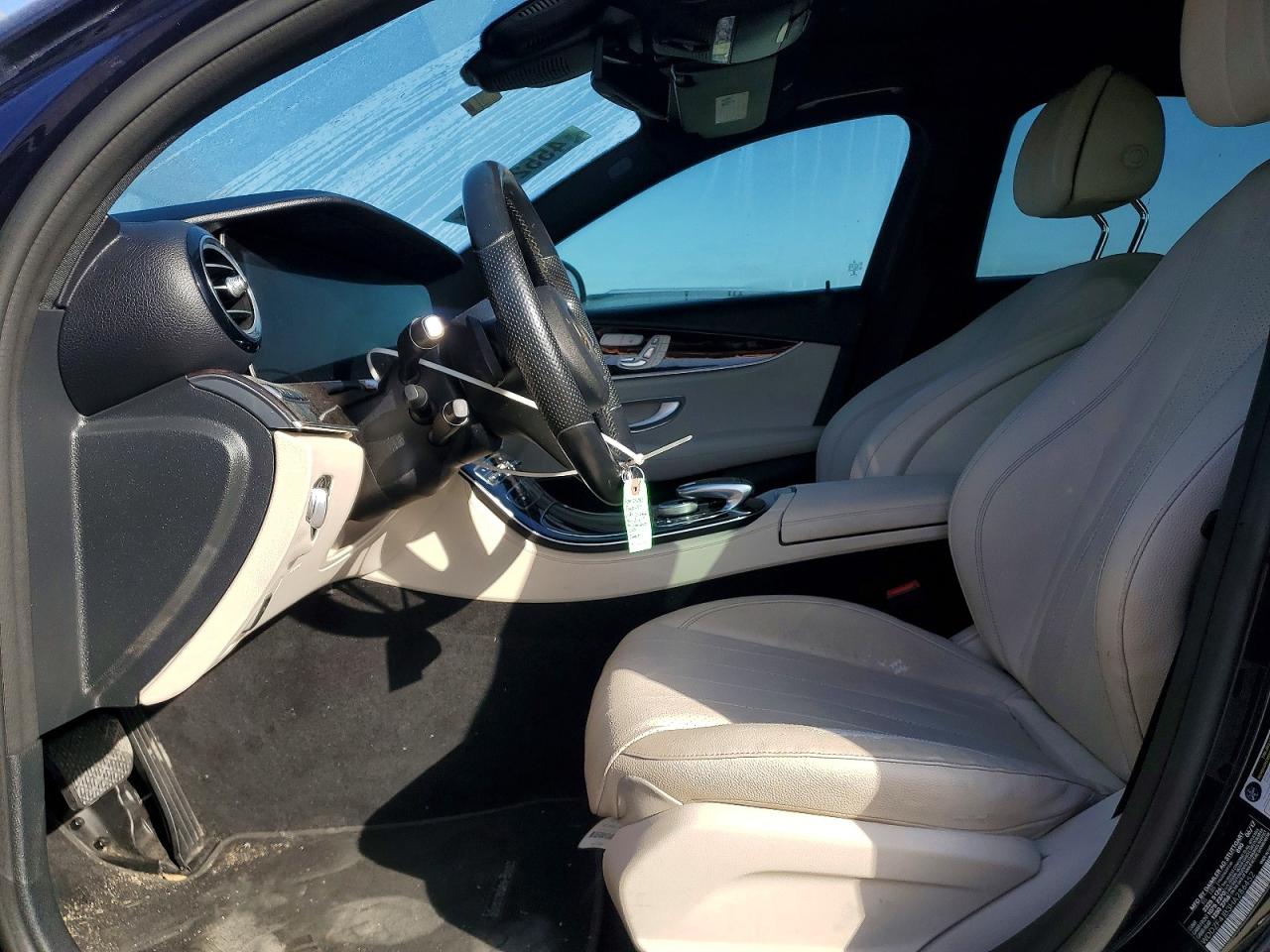 Mercedes-Benz E-Class 300