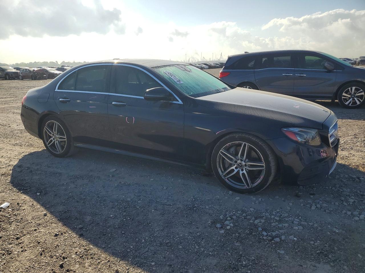 Mercedes-Benz E-Class 300