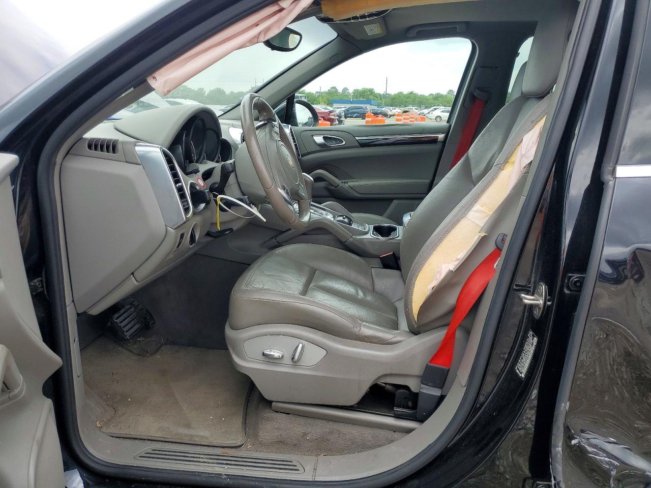Porsche Cayenne 4d