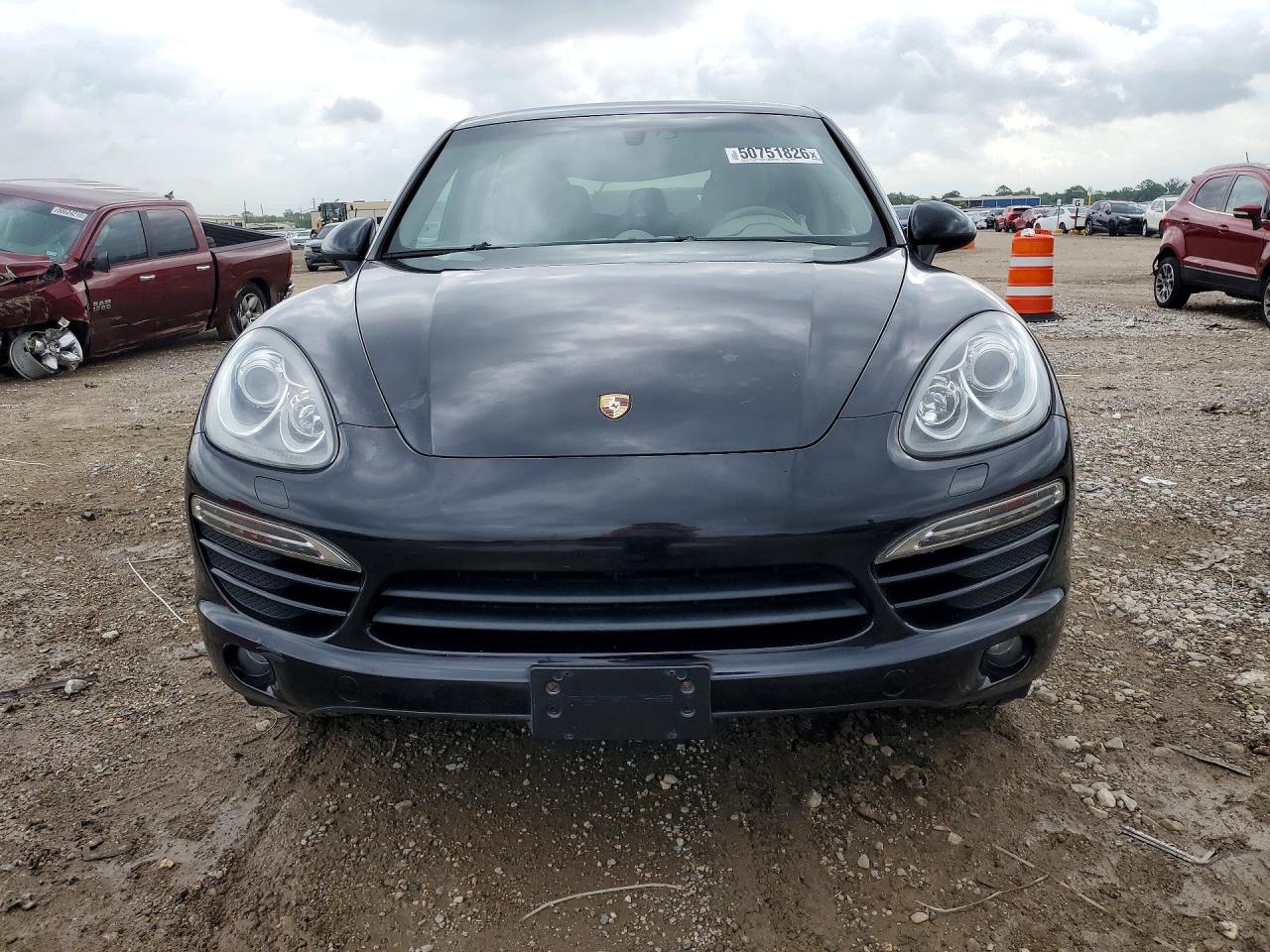 Porsche Cayenne 4d