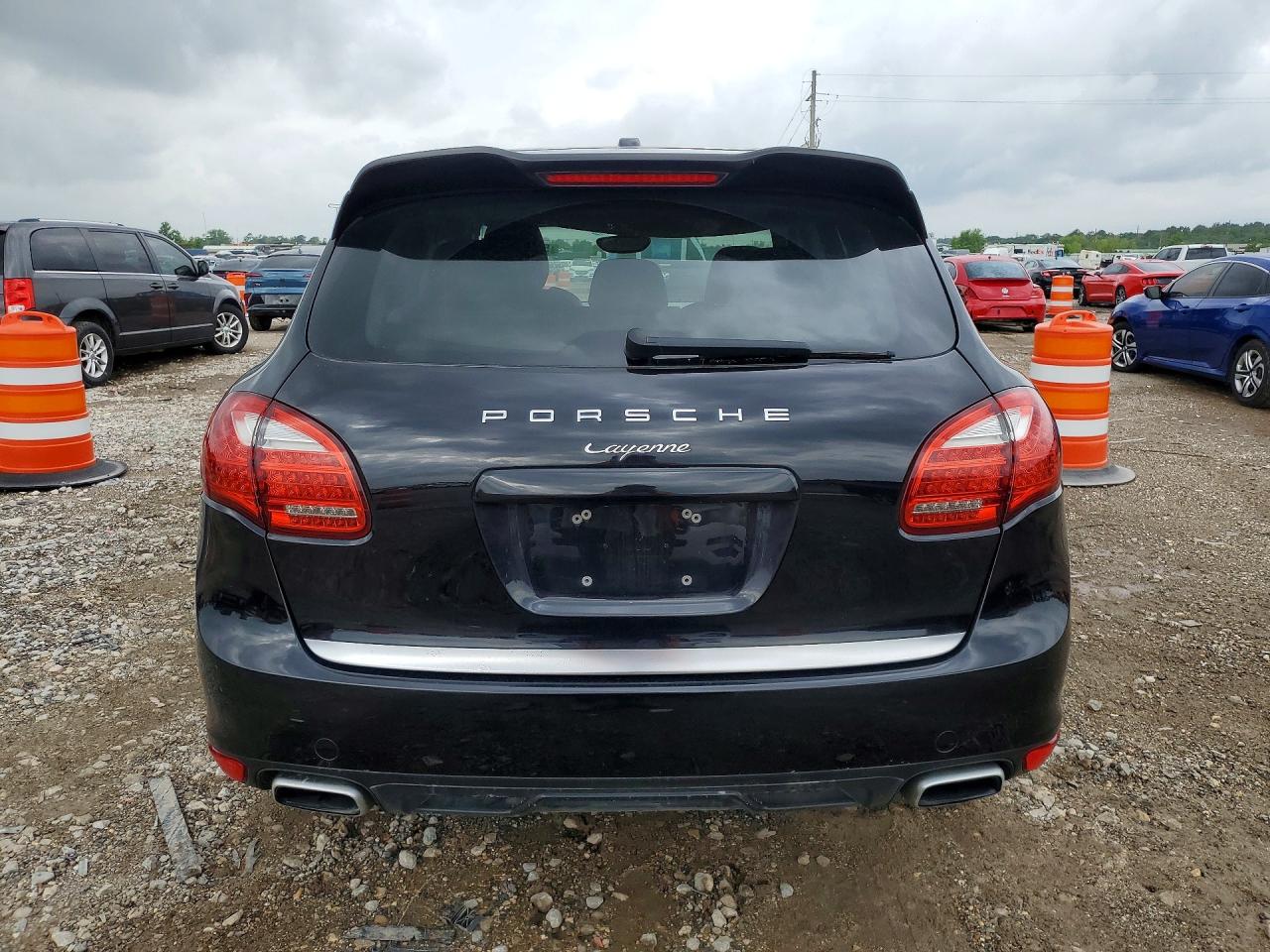 Porsche Cayenne 4d