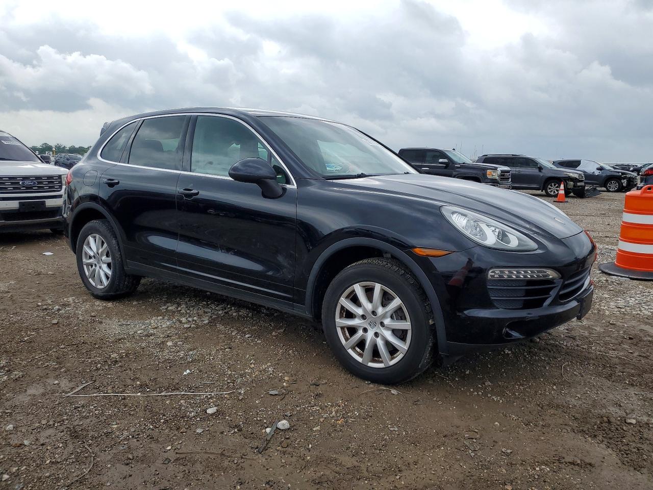 Porsche Cayenne 4d