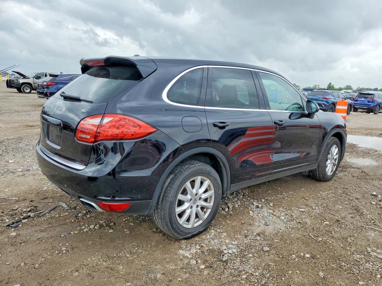 Porsche Cayenne 4d