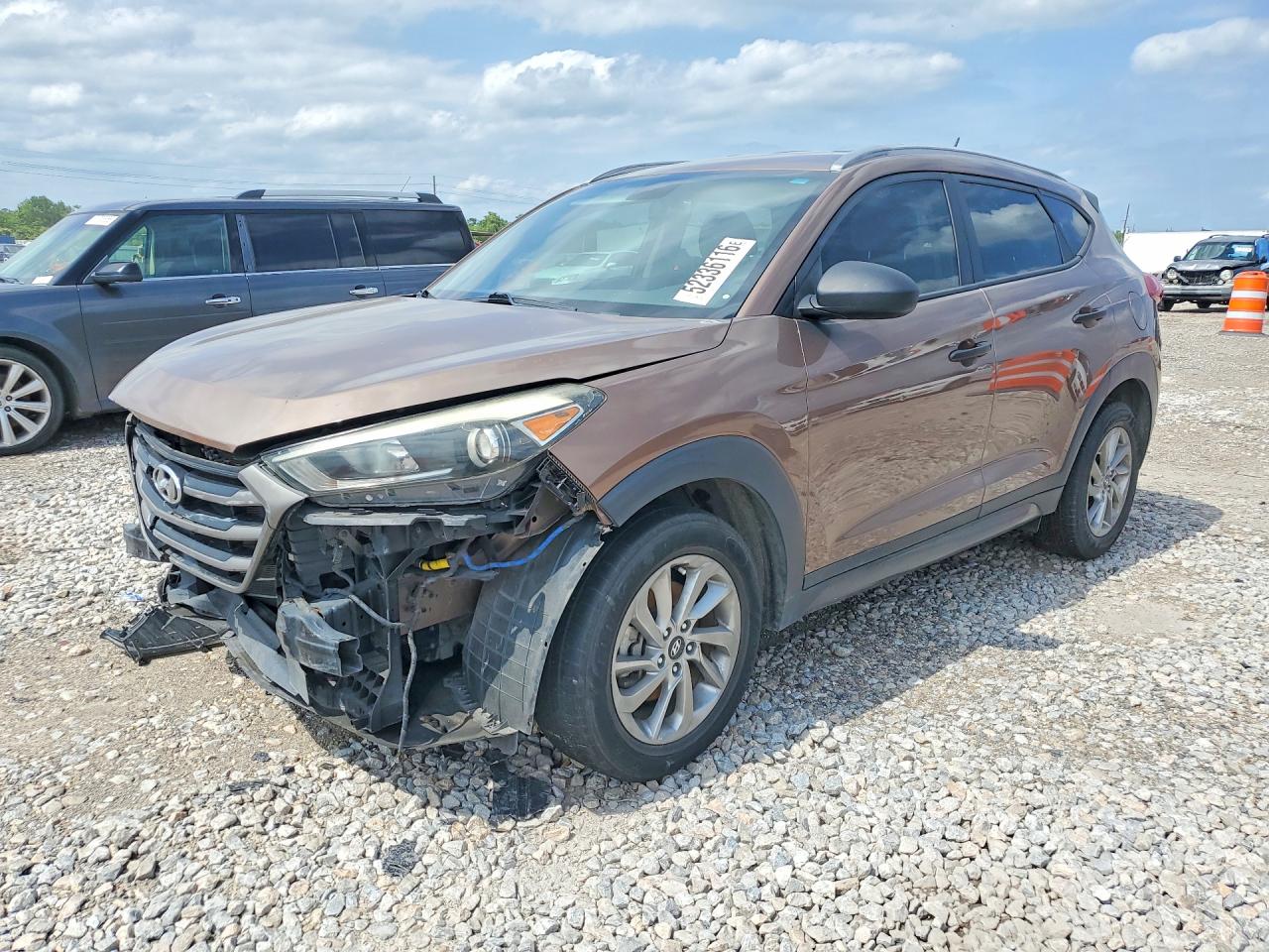 Salvage Hyundai TUCSON Image