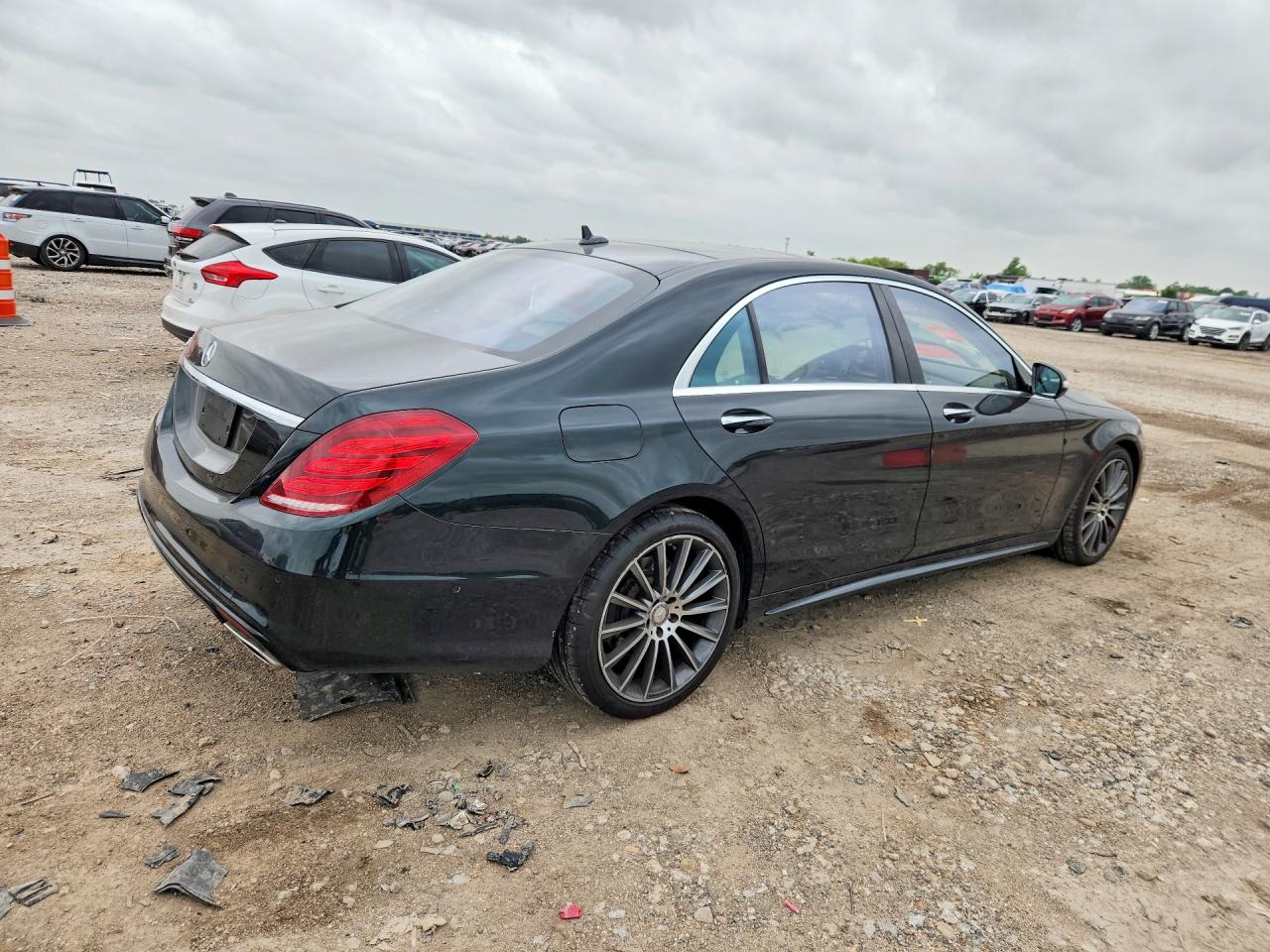 Mercedes-Benz S-Class 550
