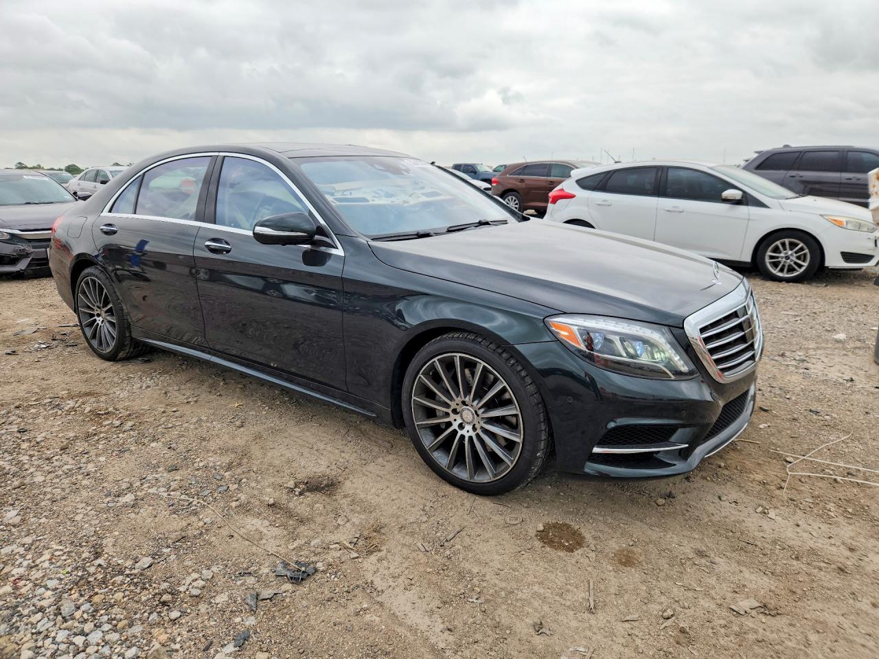 Mercedes-Benz S-Class 550