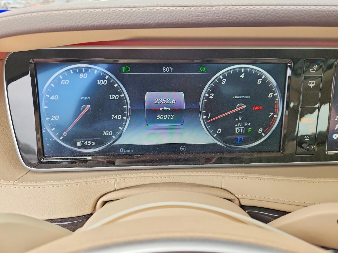 Mercedes-Benz S-Class 550