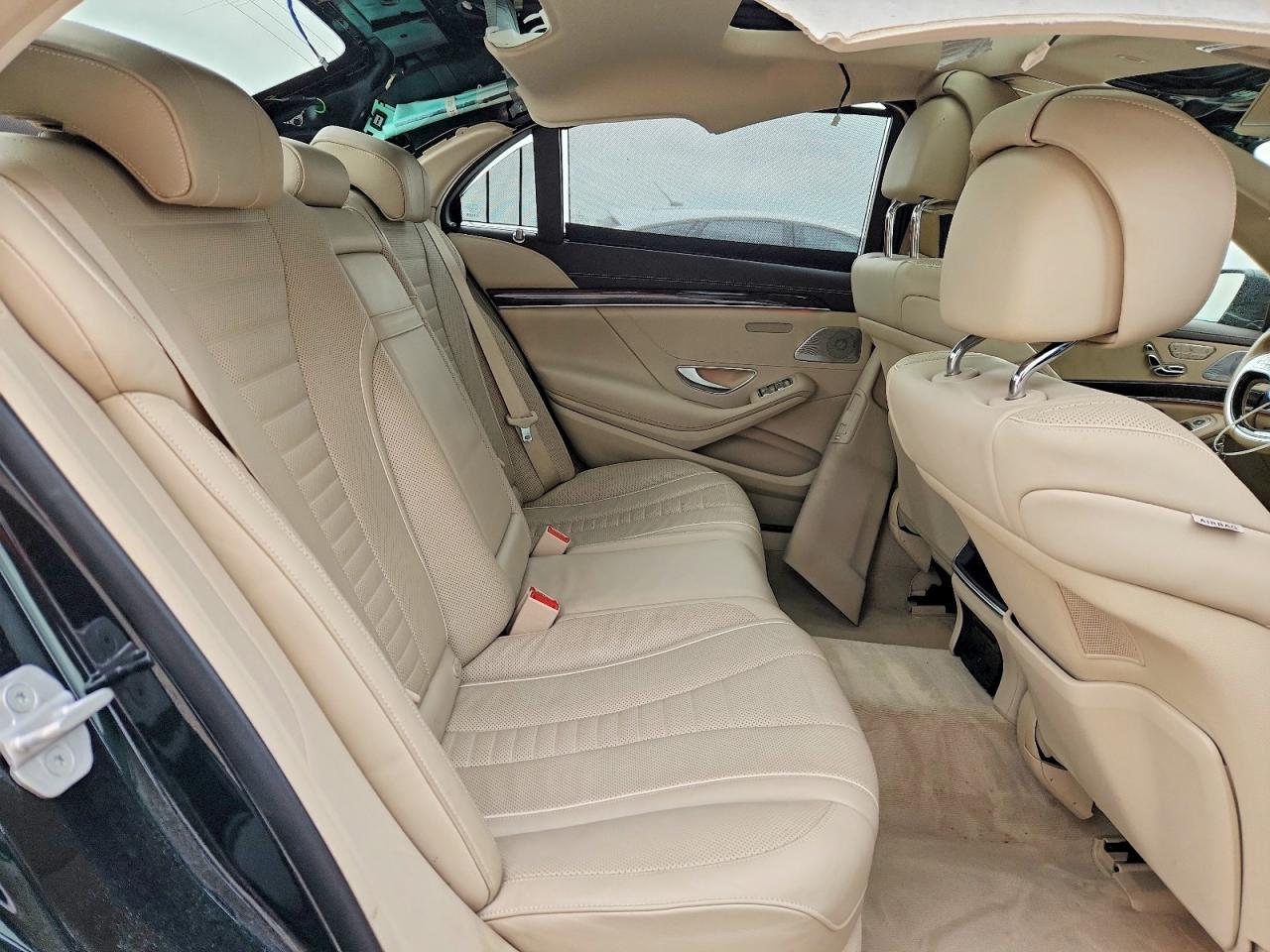 Mercedes-Benz S-Class 550