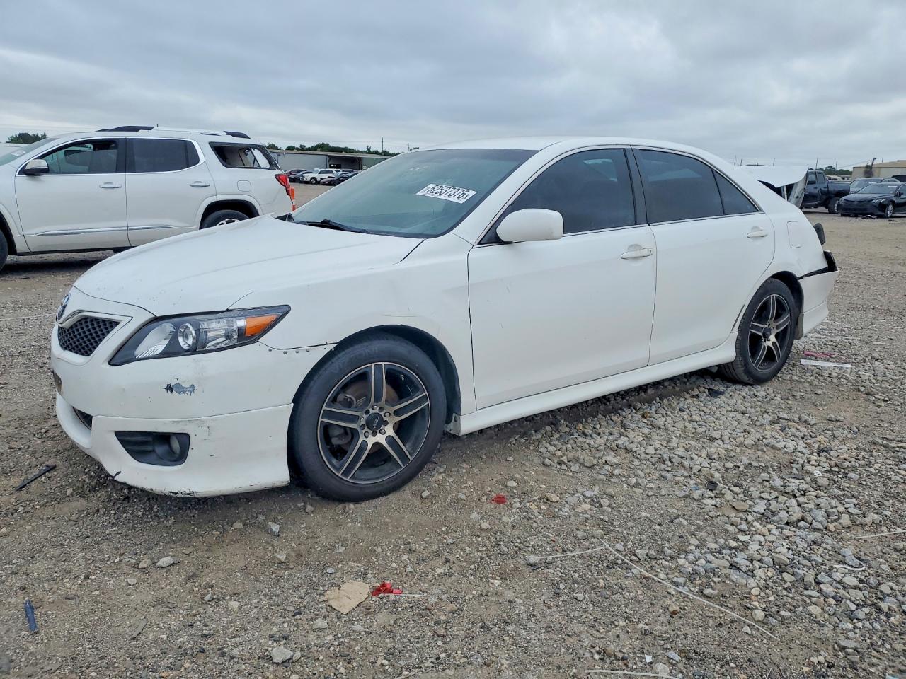 Salvage Toyota Camry Image