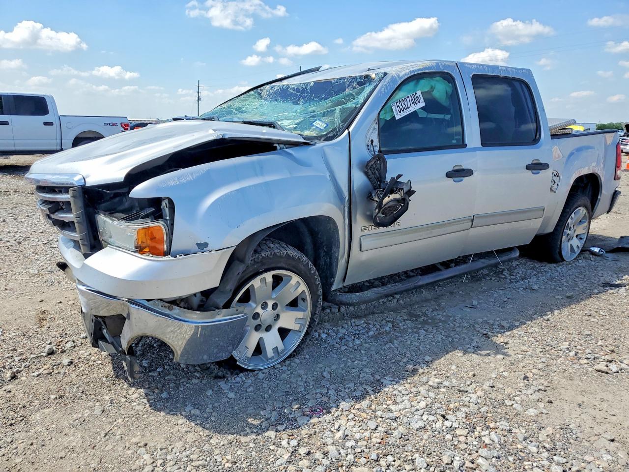 Salvage GMC Sierra Image