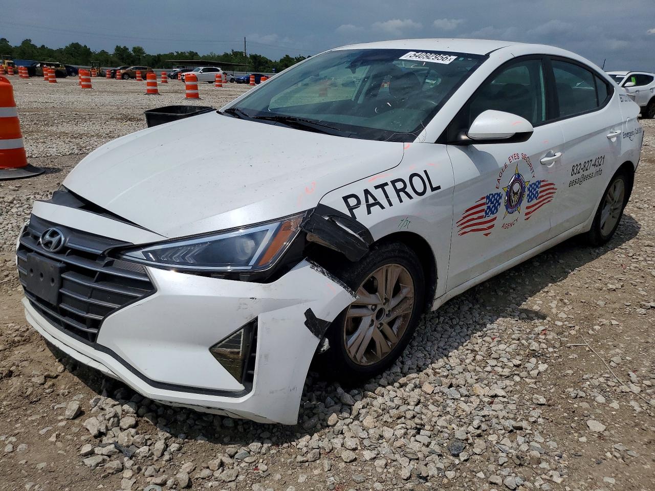 Salvage Hyundai ELANTRA Image