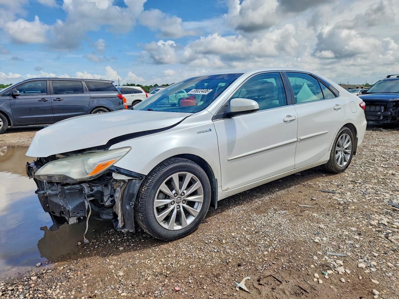 Salvage Toyota Camry Image