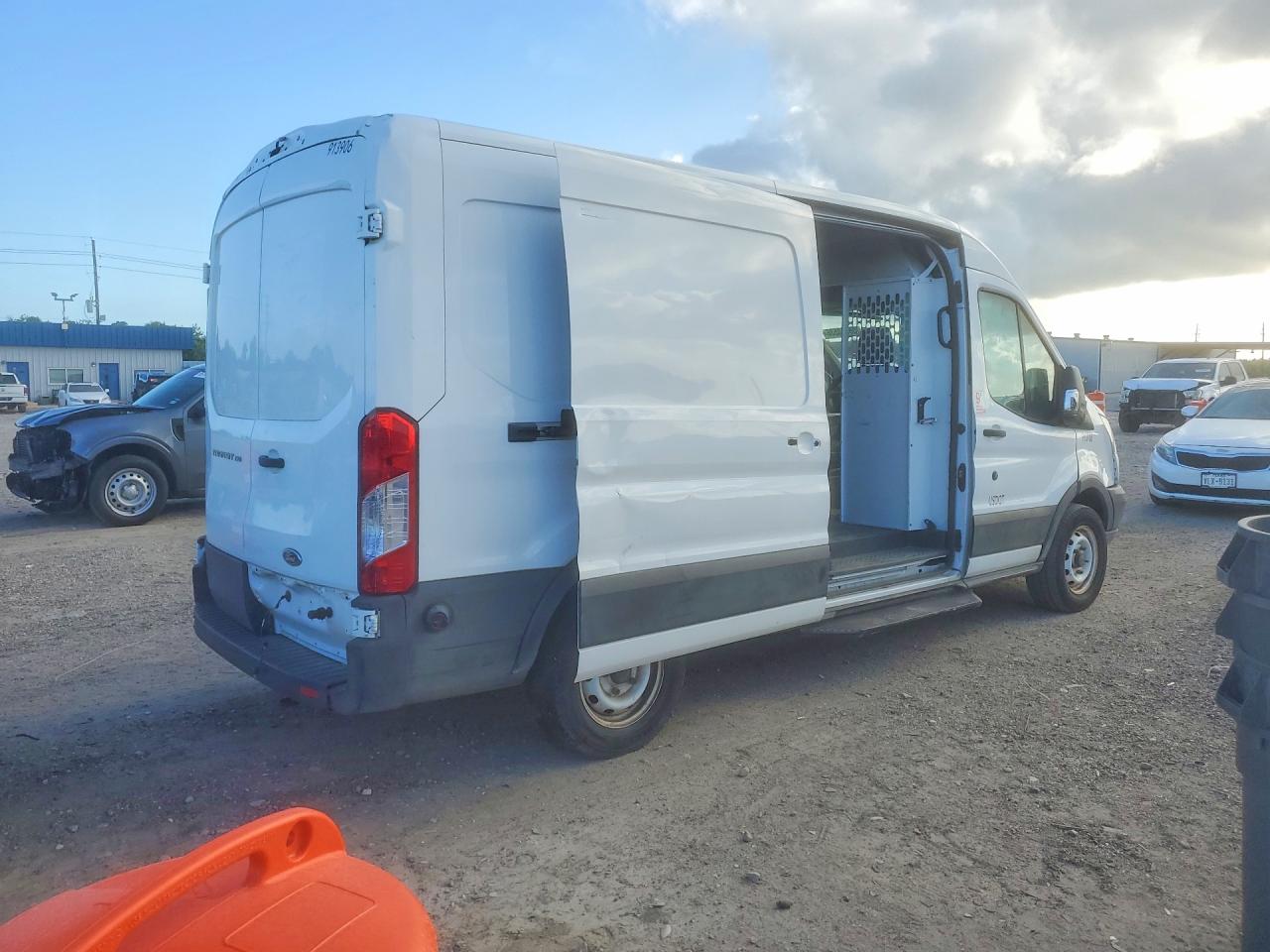 Ford Transit T-150